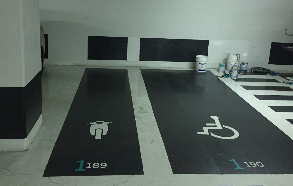 Plaza moto y discapacitados